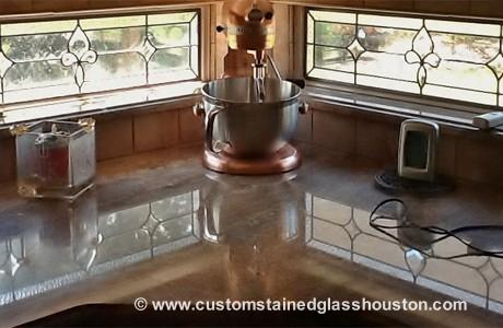 custom-stasined-glass-in-the-kitchen-large